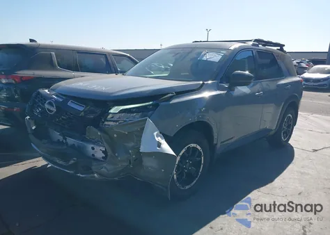 2025 Nissan Pathfinder Rock Creek 4Wd z USA, uszkodzony, nr VIN 5N1DR3BD5SC206548